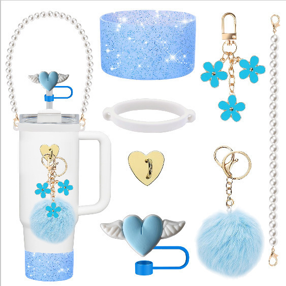 7pcs taza Stanley cuerda de mano colgante de silicona flor tapa de pajita bola de felpa colgante de copa cadena de taza de color