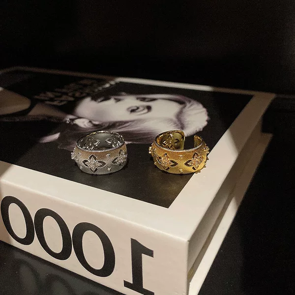 Mid-ancient Style vintage High-grade Texture Flash Diamond Flower Print Vintage Wire-drawing Wide Ring Niche Light Luxury Finger Ring