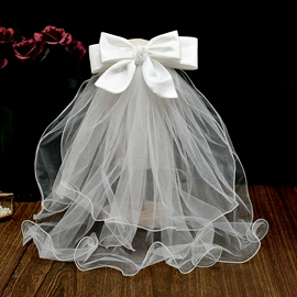 头纱;披肩;围巾