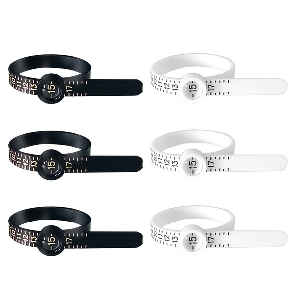 Bring a magnifying glass measurement with a ring with a soft ruler…