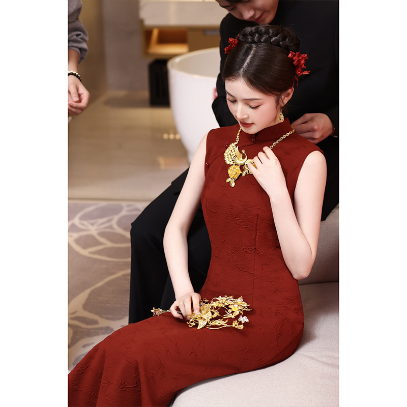 Red Cheongsam Toast Dress Bride 2025 New High-end Sense Summer Sleeveless New Chinese Engagement Dress High-end