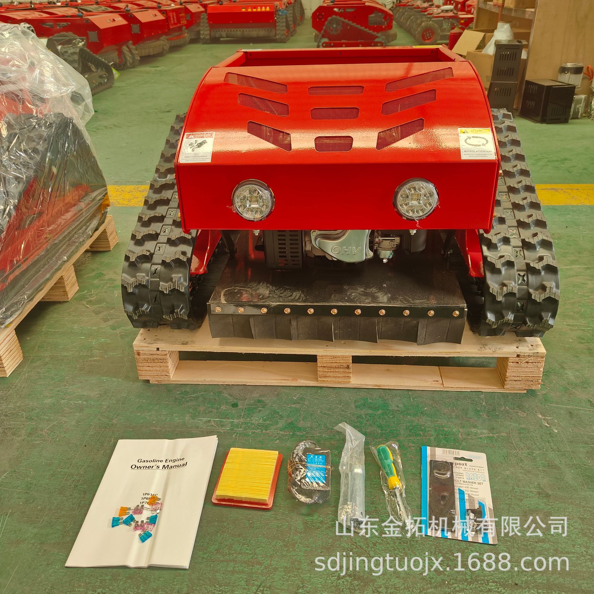 跨境爆品遥控割草机源头工厂一台代发履带遥控割草机四冲程割草机