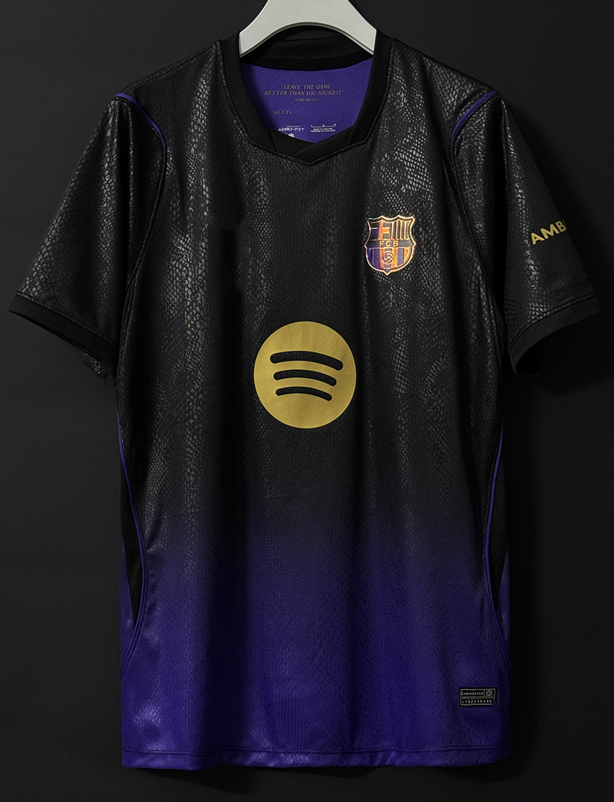 2526 camisas de fútbol de club tailandés Real Madrid Manchester City Manchester United Arsenal Miami Chelsea Barcelona