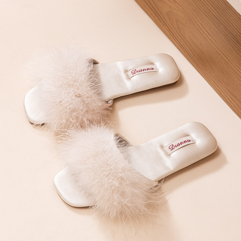 Silk Satin Fur Slippers for Summer, Non-Slip, Comfortable, Breathable, High-End, Fashionable, Soft-Soled, Light Luxury, Versatile for Women Silk Satin Fur Slippers for Summer, Non-Slip, Comfortable, Breathable, High-End, Fashionable, Soft-Soled, Light Luxury, Versatile for Women