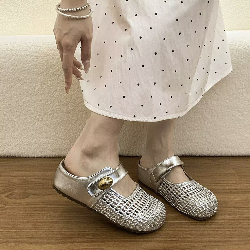Modas extranjeras plateadas tejidas a mano zapatos marizhen para mujeres 2026 verano nuevas zapatillas de cabeza de un pie de moda image 4