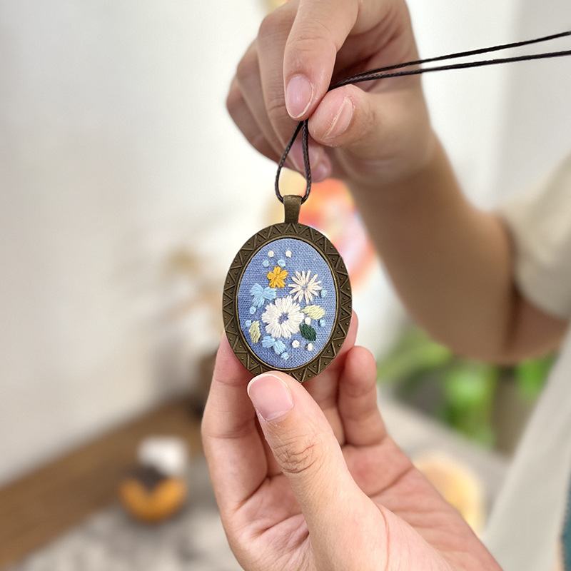 Cadena de suéter de cuerda de cera - Qingliu (no terminado) + tensión bordada de 7 cm