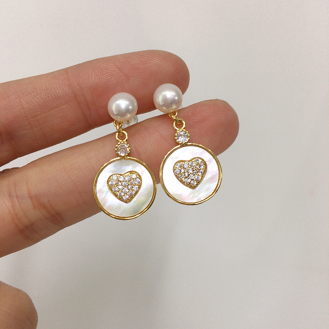 organic earrings from pearl