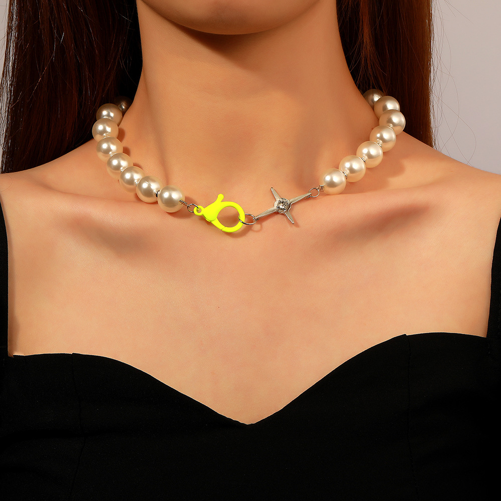 Einfache Große Perlenkette Kurze Halskette display picture 2