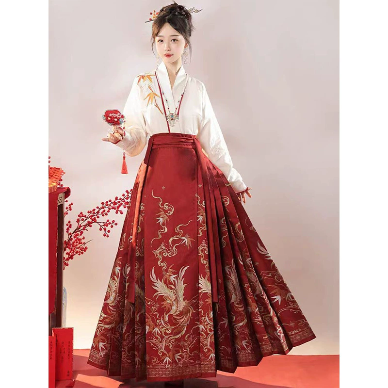 Оригинальное красное свадебное платье Hanfu в стиле Мин для миниатюрных женщин с мотивом феникса на бамбуке.