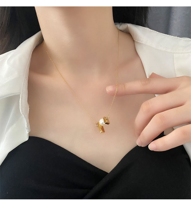 Fashion Solid Color Titanium Steel Pearl Pendant Necklace 1 Piece