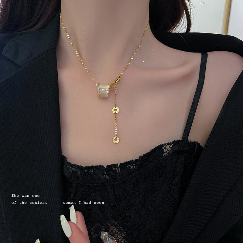 Collana da donna in vita con diamanti e pietre Cat's Eye dal lusso leggero e dal design piccolo, catena per maglione in edizione coreana,_voghion.com