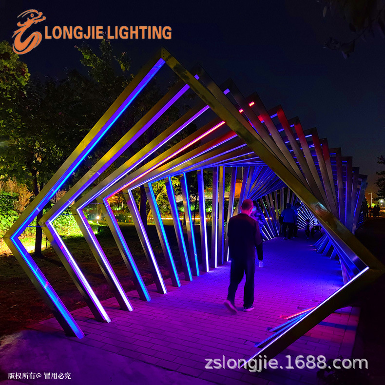 ��4.7�� ��3.5�� �����ȫ��ʱ�������ƾ�����԰�㳡���Ȼ����Χ