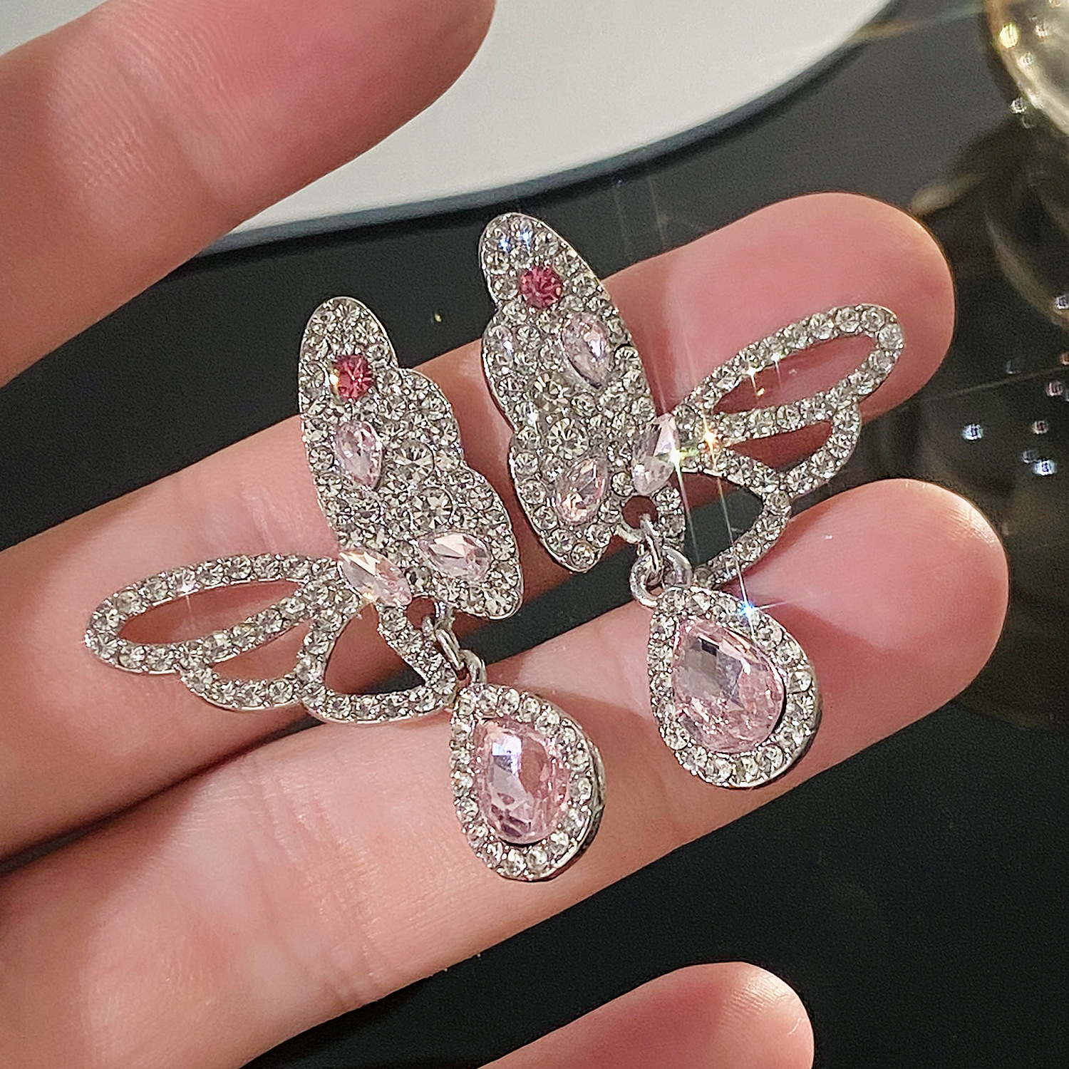 New Pink Full Diamond Butterfly For Women, Simple And Unique Sweet Cool Style, Fairy Alloy Earrings_voghion.com