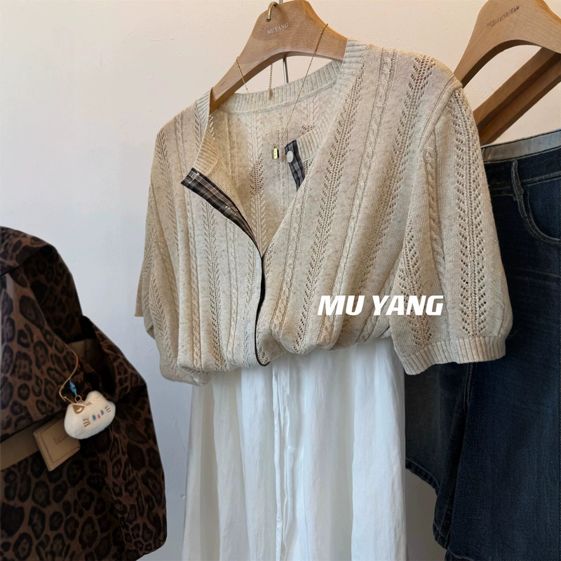 Exquisite Craftsmanship! Plaid Patchwork with Hollow-Out Pattern Short-Sleeve Knit Cardigan for Women, Korean Style Gentle Little Cardigan Exquisite Craftsmanship! Plaid Patchwork with Hollow-Out Pattern Short-Sleeve Knit Cardigan for Women, Korean Style Gentle Little Cardigan