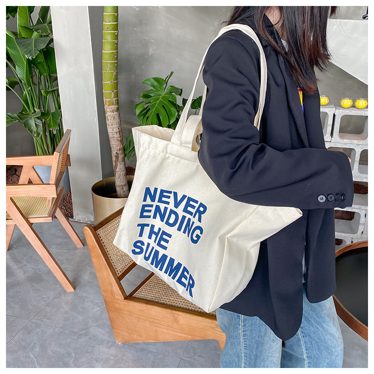 A large-capacity, sturdy Japanese-style canvas bag for women, a new 2022 simple bento handbag for girls to go to work undefined