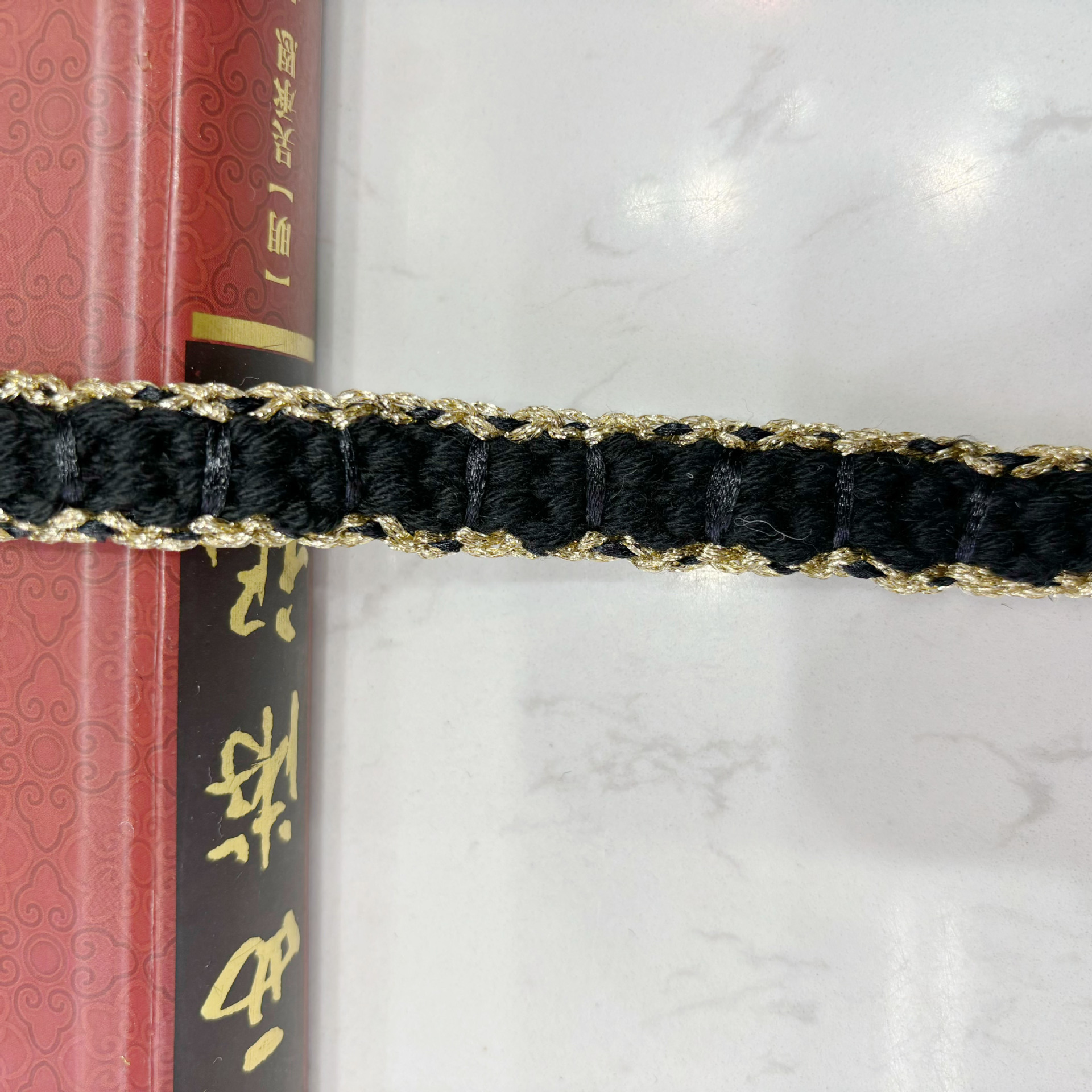블랙 골드 모조 핸드 후크 레이스