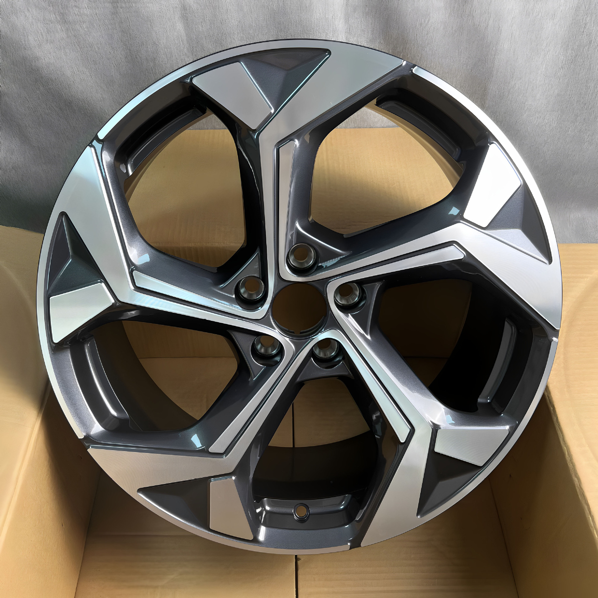 Suitable for Geely Boyue L Wheel Hub 19inch Original Matching Aluminum Alloy Wheel Hub Atlas L Brand New Replacement Type