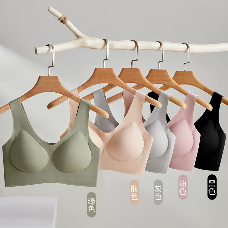 Detachable breast pads, underwear, wireless bra