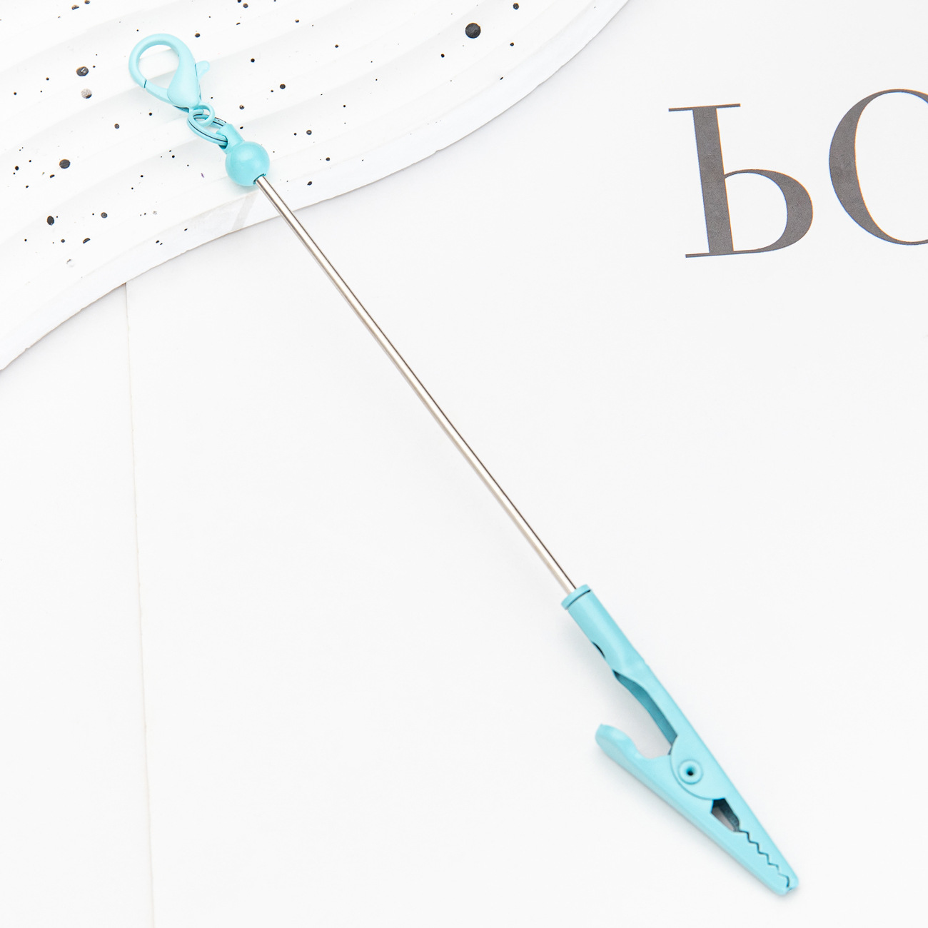 DIY beaded llavero clip creativo al por mayor estudiantes DIY beaded tarjeta de visita clip de banda metálica clip de notas de pesca