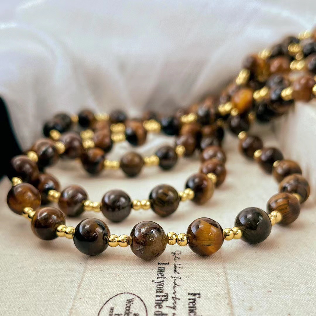 Natural Crystal And Gemstone Charm For Positive Energy And Luck_voghion.com