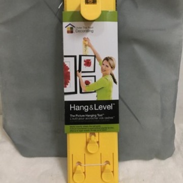 hang & level 新款安装相框水平尺带位置确定钉tv产品