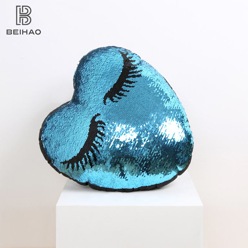 Europa y América nueva almohada de lentejuelas de poliéster pestañas en forma de corazón almohada con núcleo sala de estar sofá modelo hogar almohada decorativa