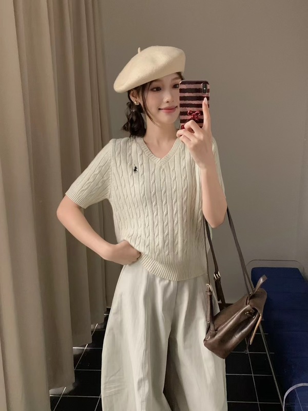 春秋小马刺绣短袖V领针织衫女经典麻花毛衣时尚休闲通勤显瘦上衣|undefined