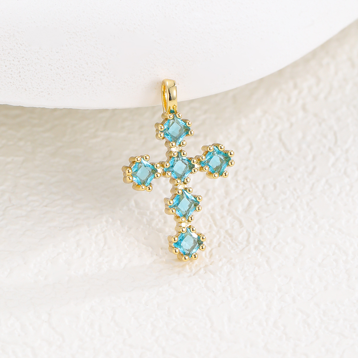 Collar de cruz de circón con microincrustaciones de cobre retro europeo y americano para mujer, lujo ligero, cadena de clavícula de alta calidad, temperamento, accesorios de todo fósforo