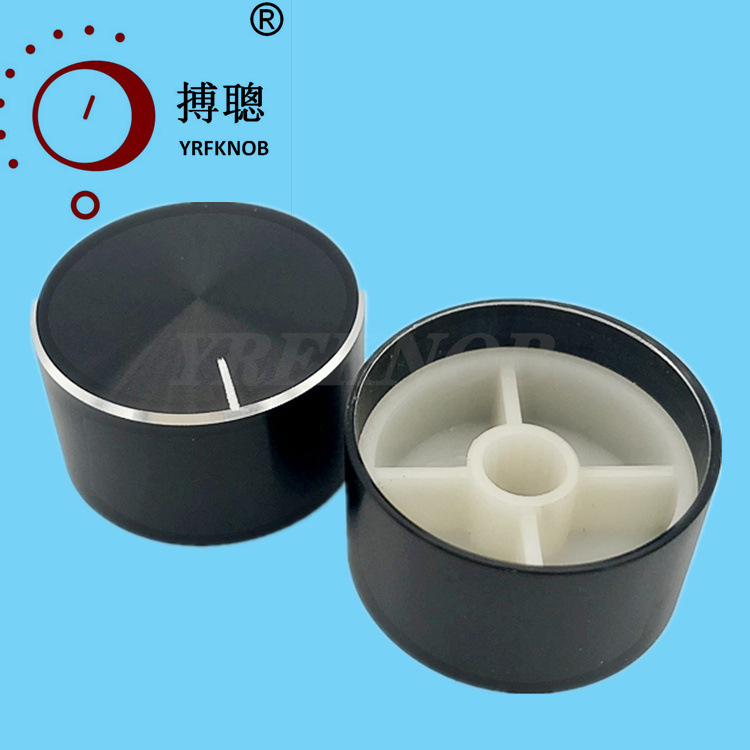 ����ֱ����Ʒ�����Ͻ���ťñ�����ƺ�ɫ25&times;17��������V8������ť