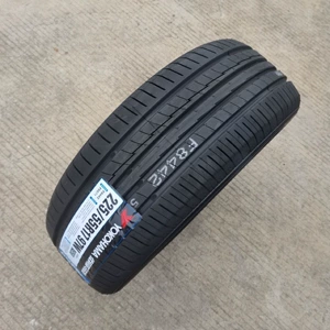 Yokohama şinləri 225/55R17 Malibu, Yeni Regal, Audi A6L, Roewe 950
