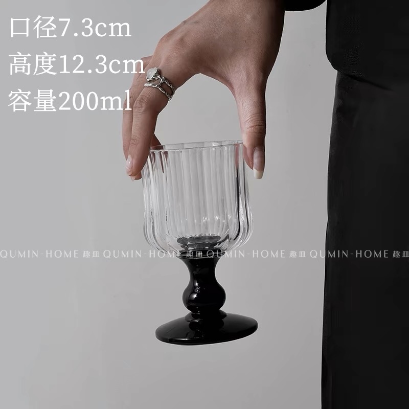軽くて豪華な大衆のレトロな水晶の杯の高い足のグラスの高級感の牛乳の杯のウイスキーのワイングラスの水のコップ|undefined