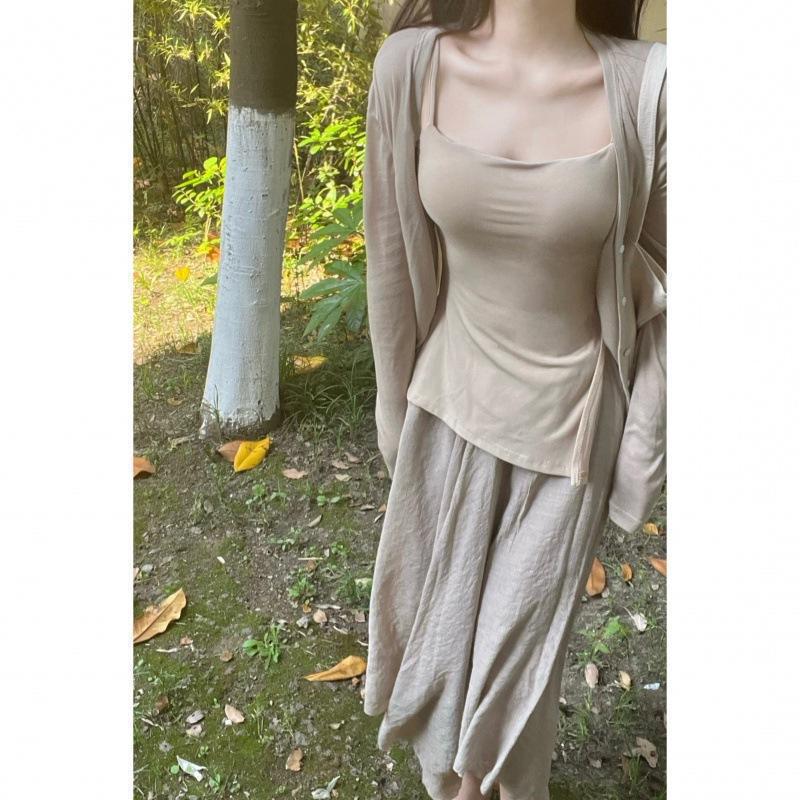Japanese Retro Hong Kong Style One-Piece Irregular Diagonal Slit Camisole with Breast Pads and Comfortable Inner Top for Women