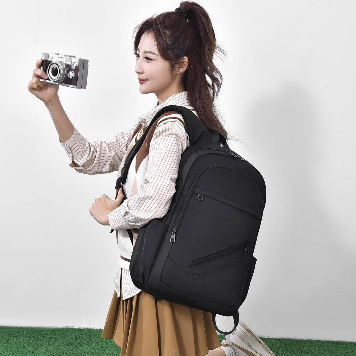 Mayorista nueva mochila de negocios de comercio exterior para hombres y mujeres nueva mochila de computadora de viaje simple bolsa de gran capacidad