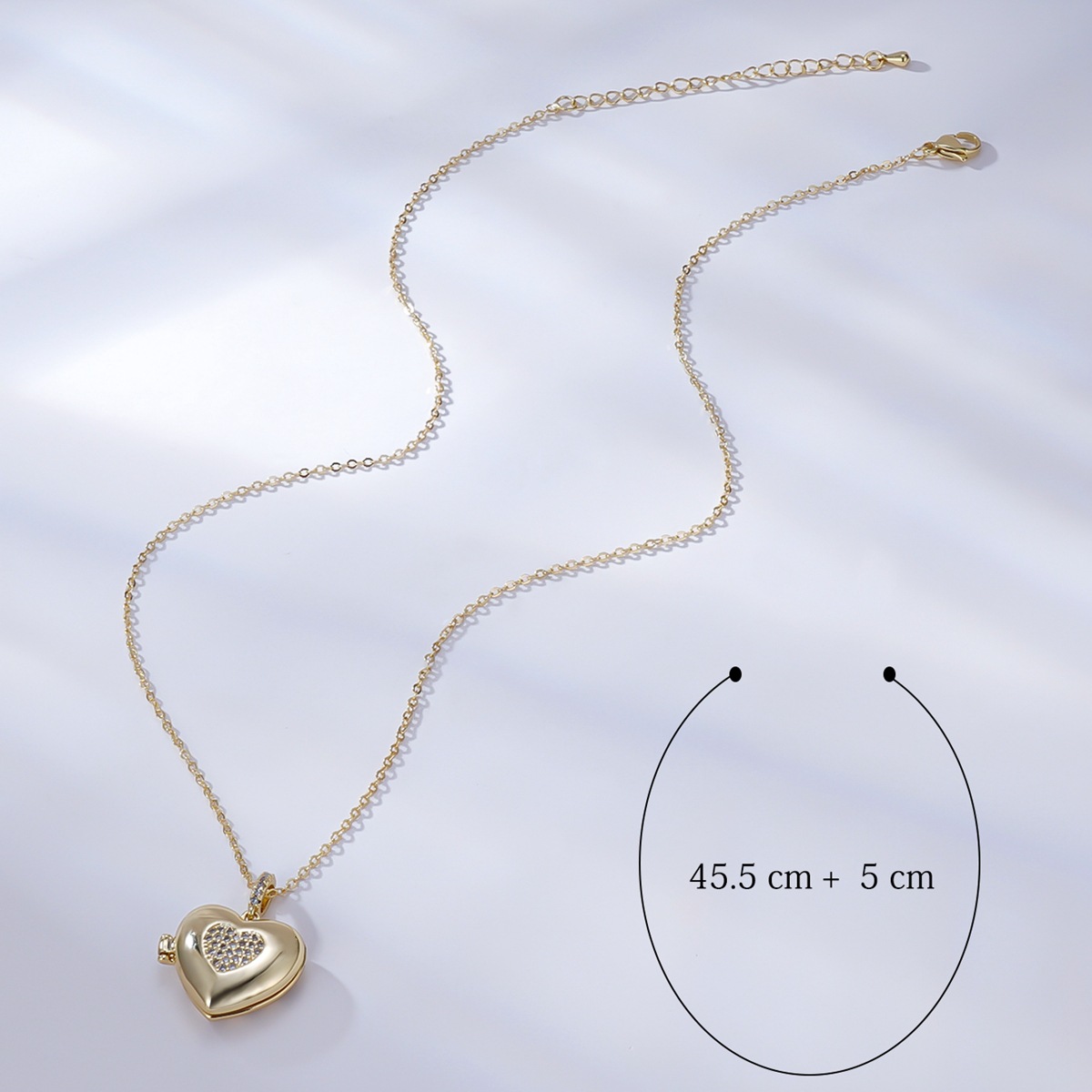 fashion copper gold-plated hollow heart-shaped openable pendent necklace