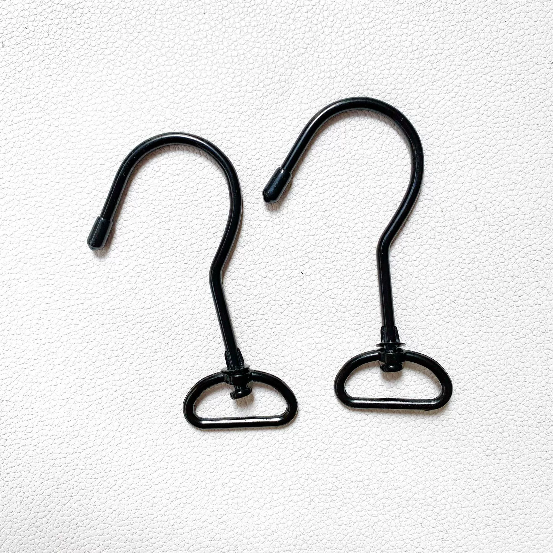 Multipurpose no-punch iron wire hook 360-degree rotating tail metal hook for toiletry bag hook