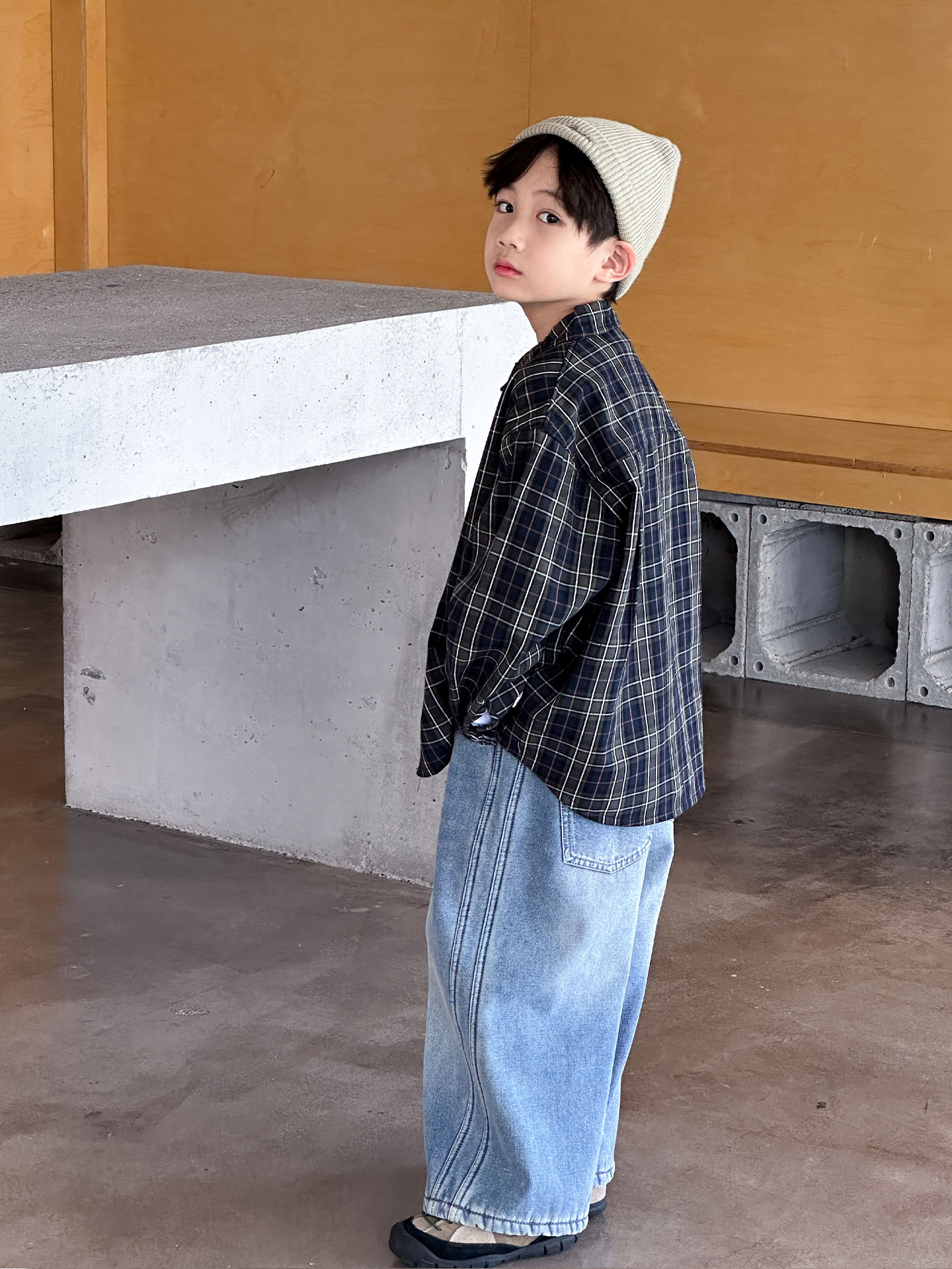 McCarthy ropa infantil para niños con camisa a cuadros de terciopelo 2025 otoño y invierno niños de moda coreana para niños camisa gruesa