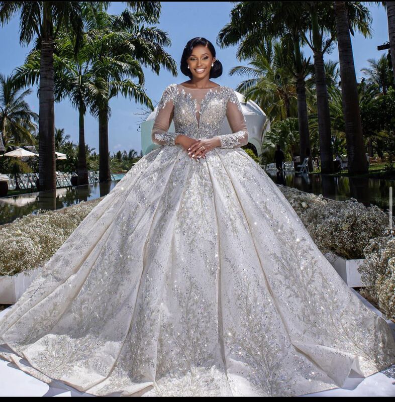 New wedding dress heavy industry embroidered beads lace elegant long sleeve puffy princess dress trailing wedding dress 6284