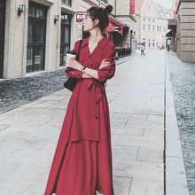 酒红色法式小众设计感长袖连衣裙女秋2023新款名媛气质不规则长裙