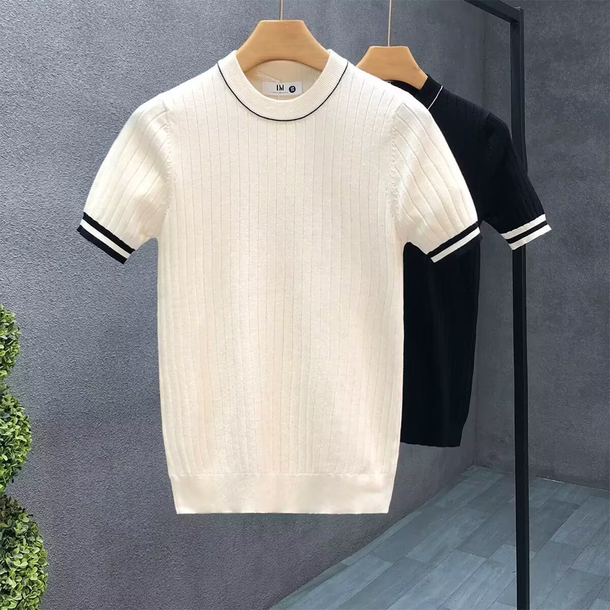 Summer New Trendy Men's Breathable Knitwear Slim Fit Top Casual Stylish Contrasting Stripesd Short-Sleeved T-Shirt for Men