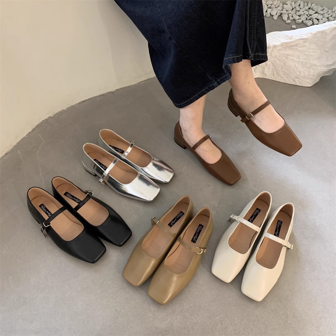 Retro autumn Mary Jane shoes square toe with a strap