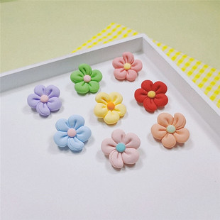 Send you a little red flower hairpin Hyun-a color flower brooch girl heart Flower sweater schoolbag accessories