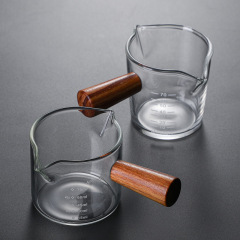 木は二口のミルクカップのコーヒーカップのコーヒーカップのコーヒーカップのミルクカップのエスプレッソのコーヒーカップの耐熱性を持ちます。