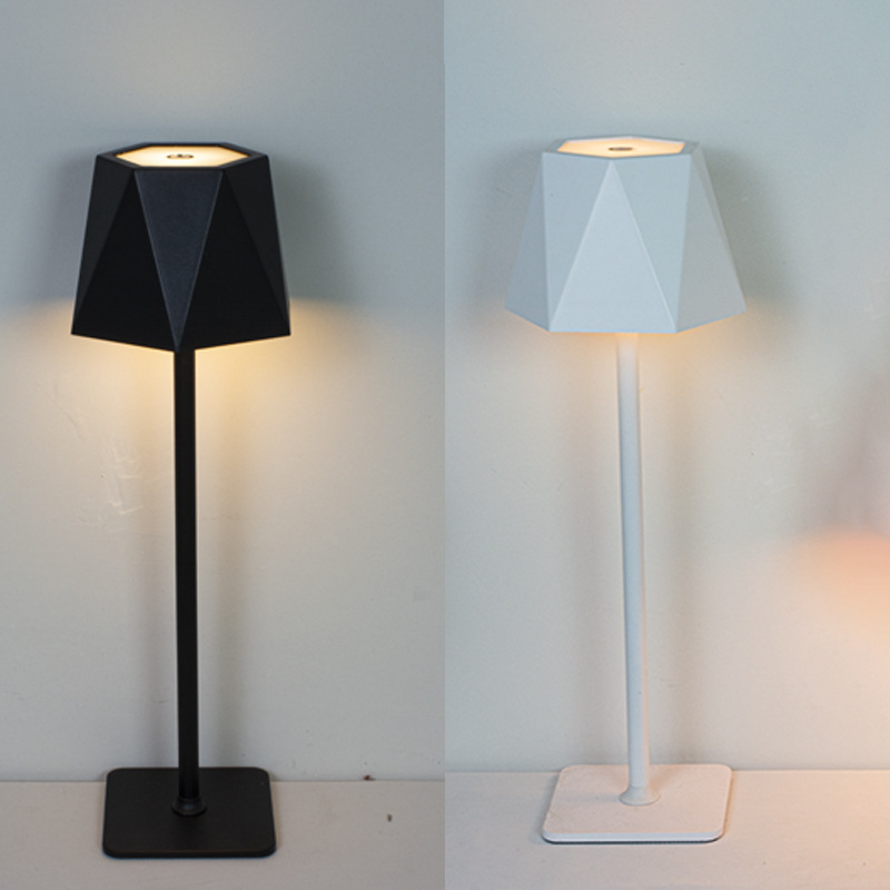 화이트 모델 - 사각 베이스