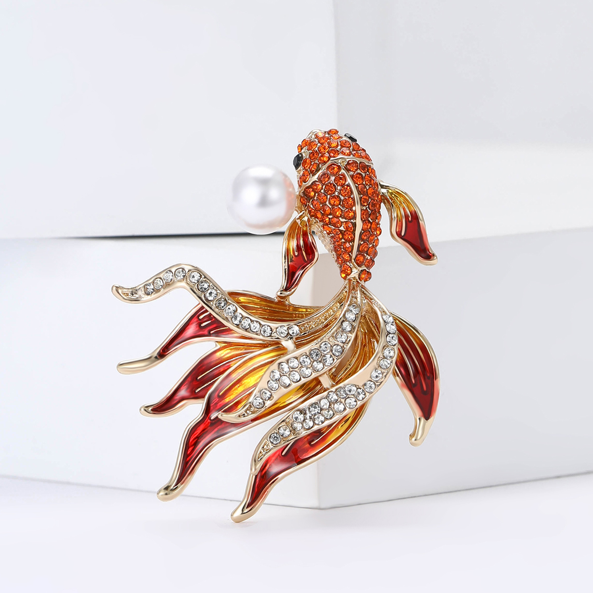 Goldfish Pattern Vintage Style Classic Style Pin Goldfish Alloy Rhinestones Unisex Brooches