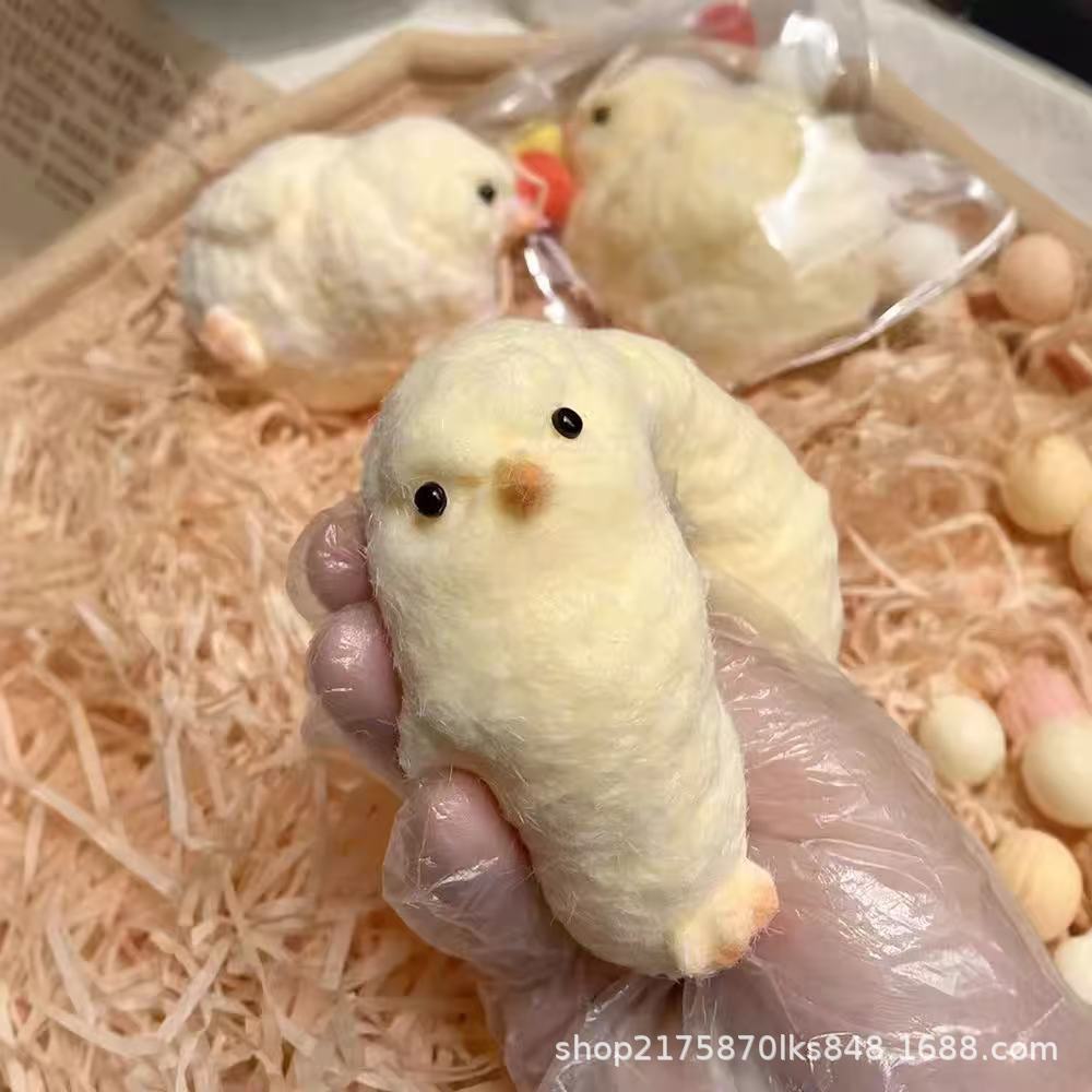 Explosión triángulo salado de arroz de yemas de huevo pellizco Le descompresión rebote lento juguetes de silicona simulación de comida jugar