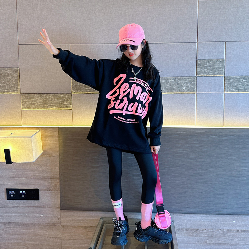 Children's Spring and Autumn Hoodie 2023 Spring and Autumn Style for Older Children, Trendy and Stylish Autumn Outfit, Long-Sleeved Base Shirt for Girls