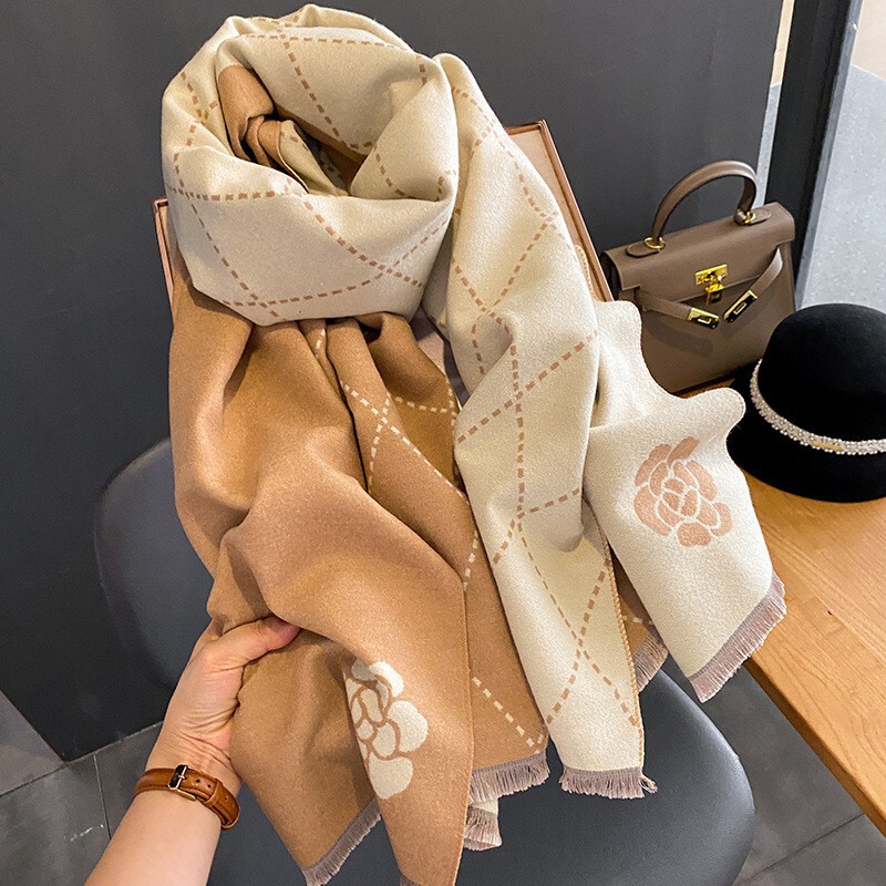 起爆ツバキの花はカシミヤのマフラーの女性の装飾の両面のショールの長いタイプのジャカードの組み合わせの保温のマフラーの卸売りをまねます。|undefined
