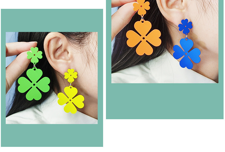 1 Pair Cute Simple Style Four Leaf Clover Spray Paint Alloy Drop Earrings display picture 1