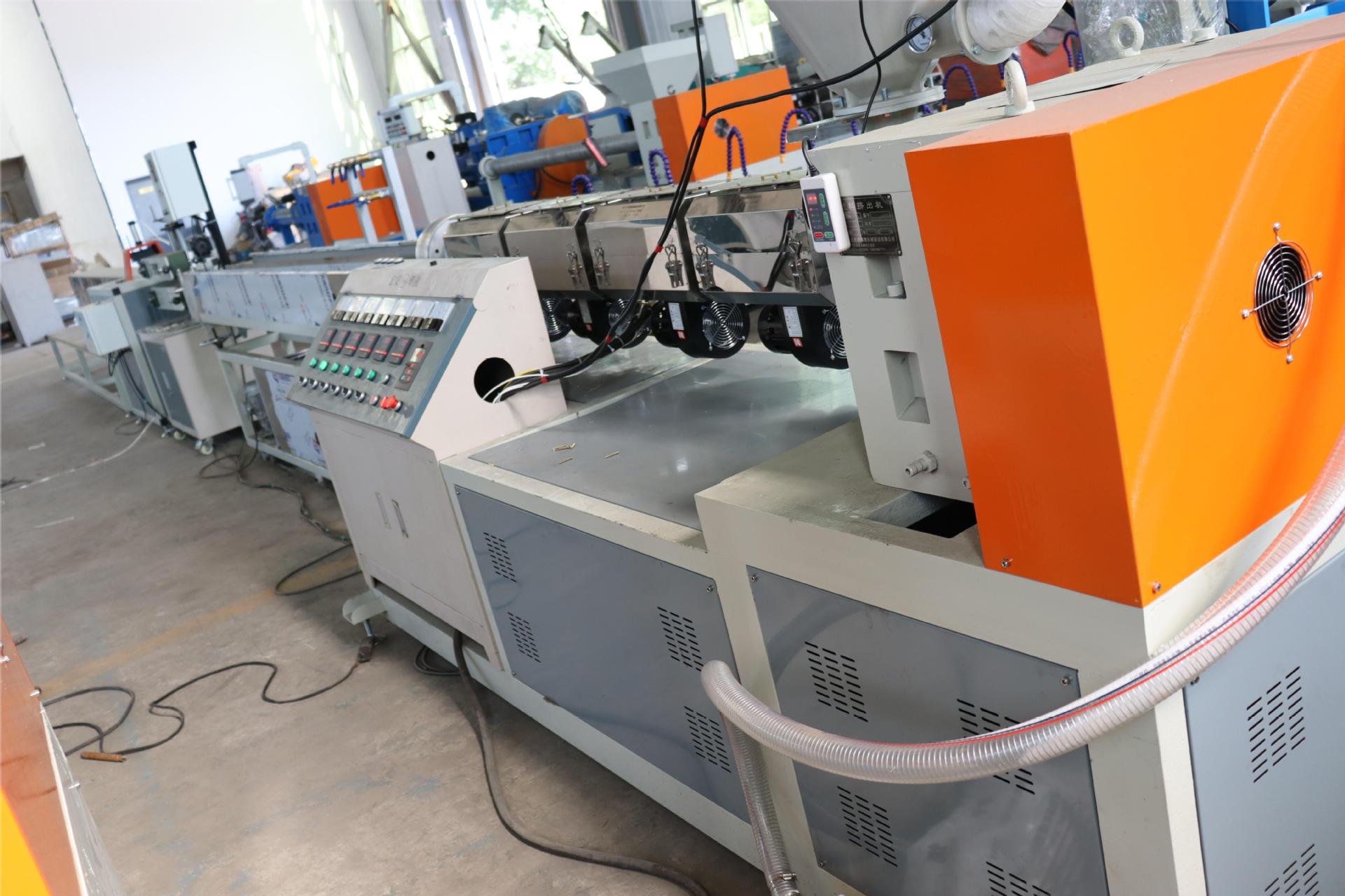 塑料单螺杆挤出机管材型材挤出机PVC挤出机造粒挤出机厂家供应