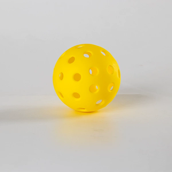 Yellow TPE40 hole
